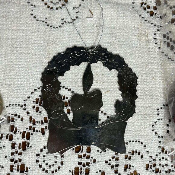 Vintage Commodore Christmas ornaments - Picture 7 of 10